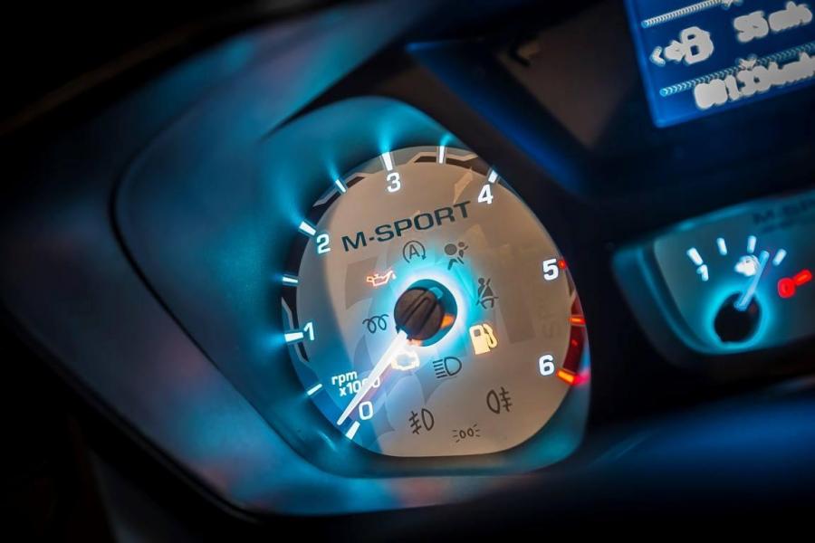  Ford Transit Custom M-Sport 2015 года  (фото 24 из 38)